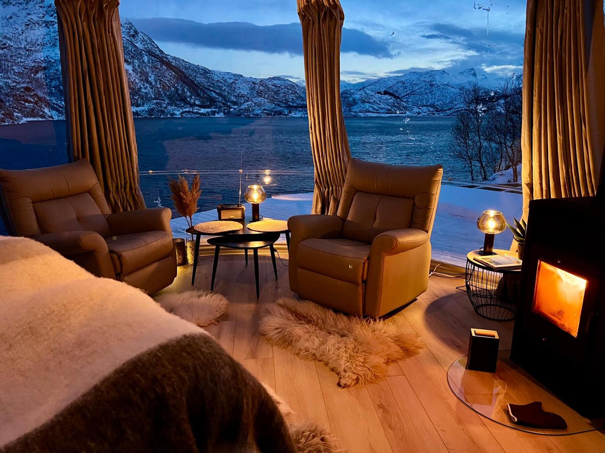Lofoten Glampingdome Myrland Eksteriør billede