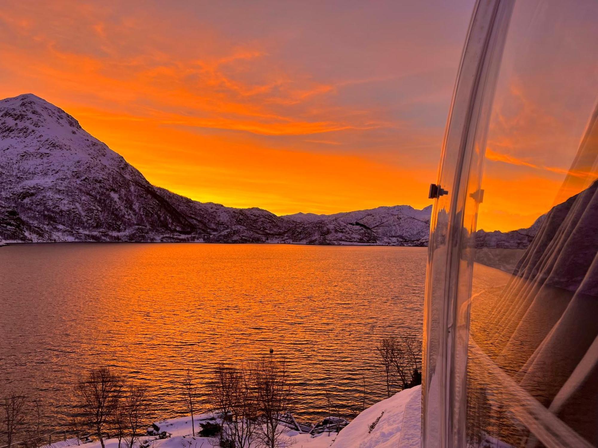 Lofoten Glampingdome Myrland Eksteriør billede